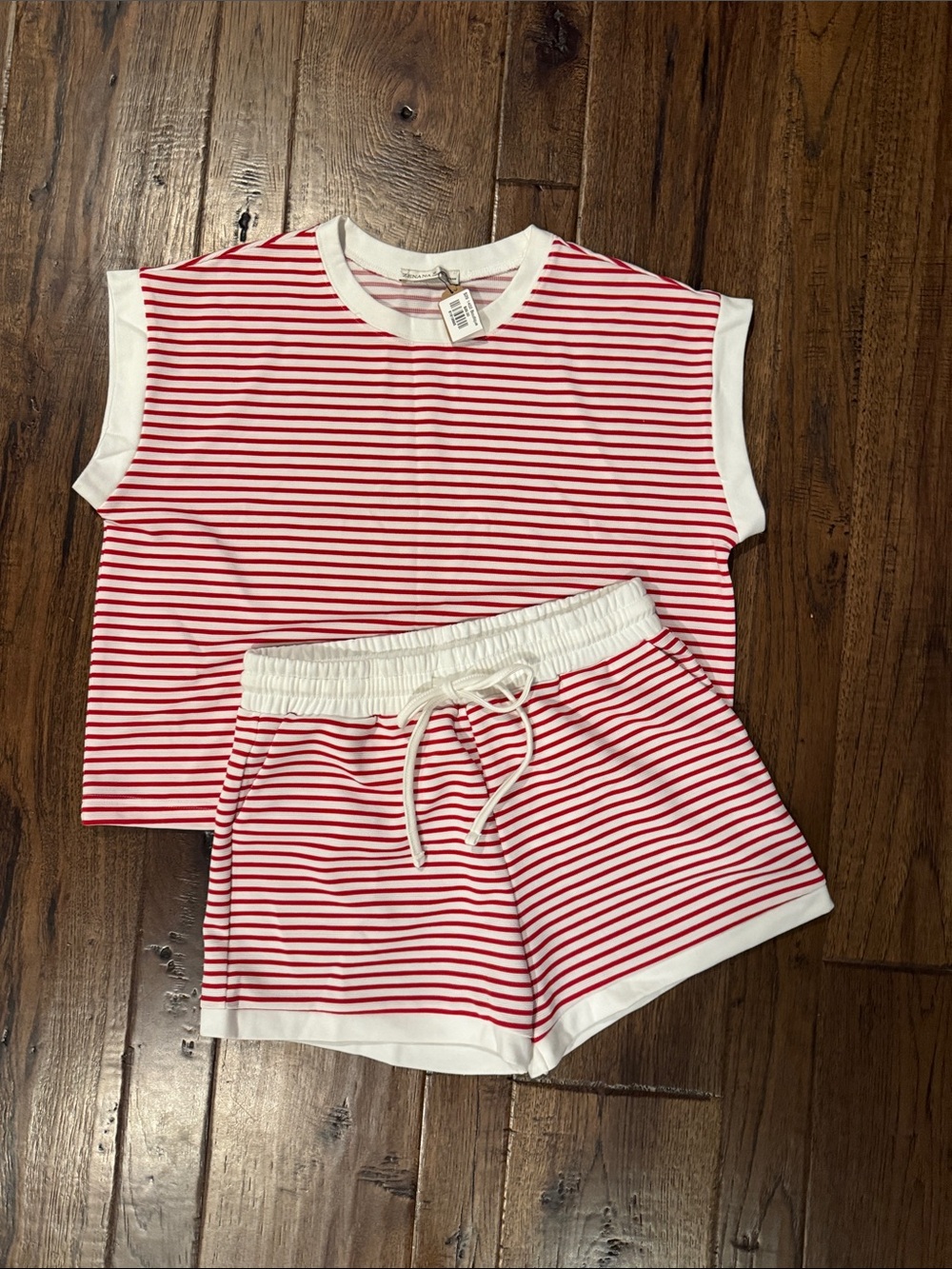 Zenana matching set: red and white striped boxy top and shorts NWT